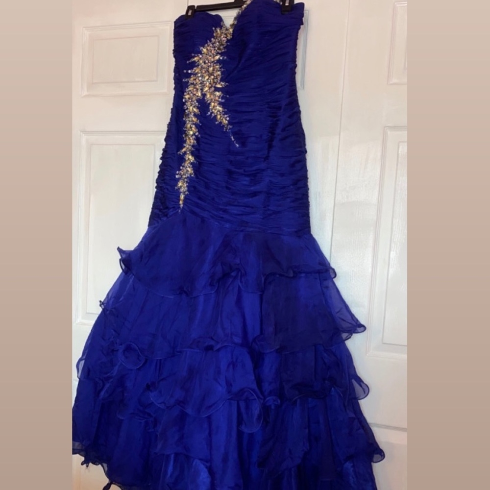 Mermaid royal blue long sleeveless dress